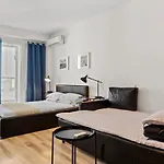 Aquarius: Upscale Flat In The Heart Of Bucharest! * Бухарест