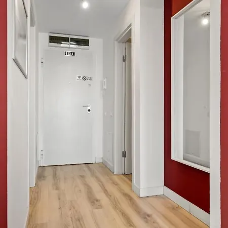 Aquarius: Upscale Flat In The Heart Of Bucharest!