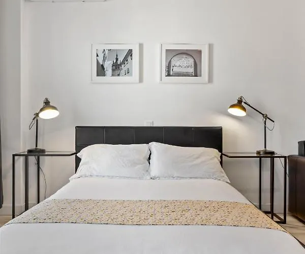 Aquarius: Upscale Flat In The Heart Of Bucharest! * Бухарест